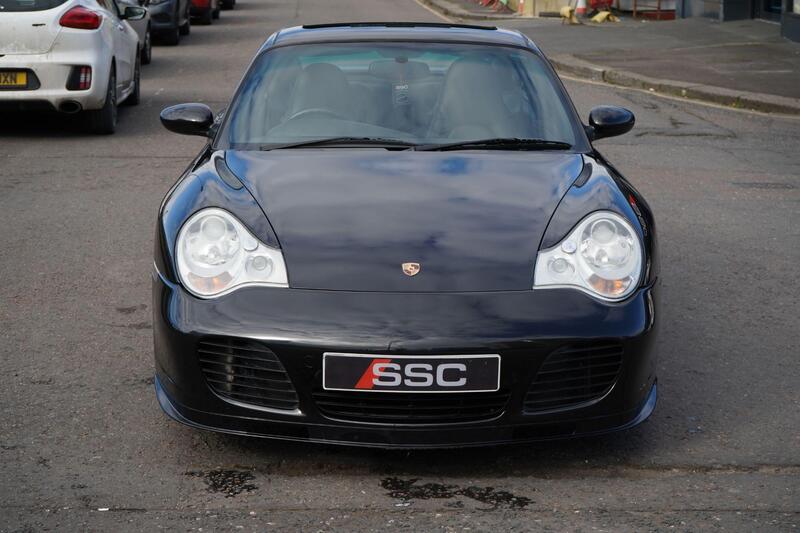 Porsche 911 view 6