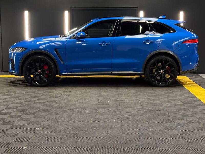 Jaguar F-Pace view 3