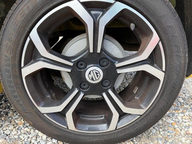 MG MG3 view 2