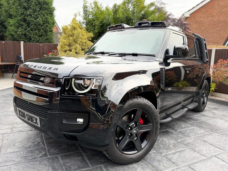Land Rover Defender view 5