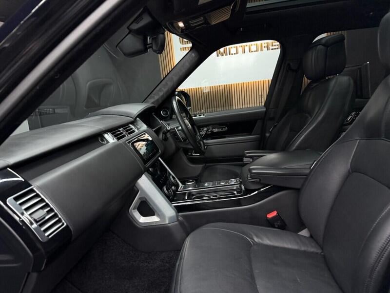 Land Rover Range Rover view 2