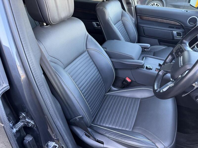 Land Rover Discovery view 6