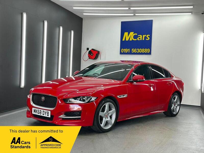 Jaguar Xe main image