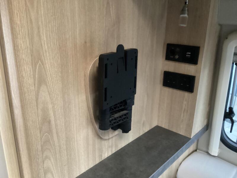 Elddis Autoquest CV40 — image 11
