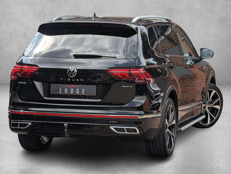 Volkswagen Tiguan Allspace view 7