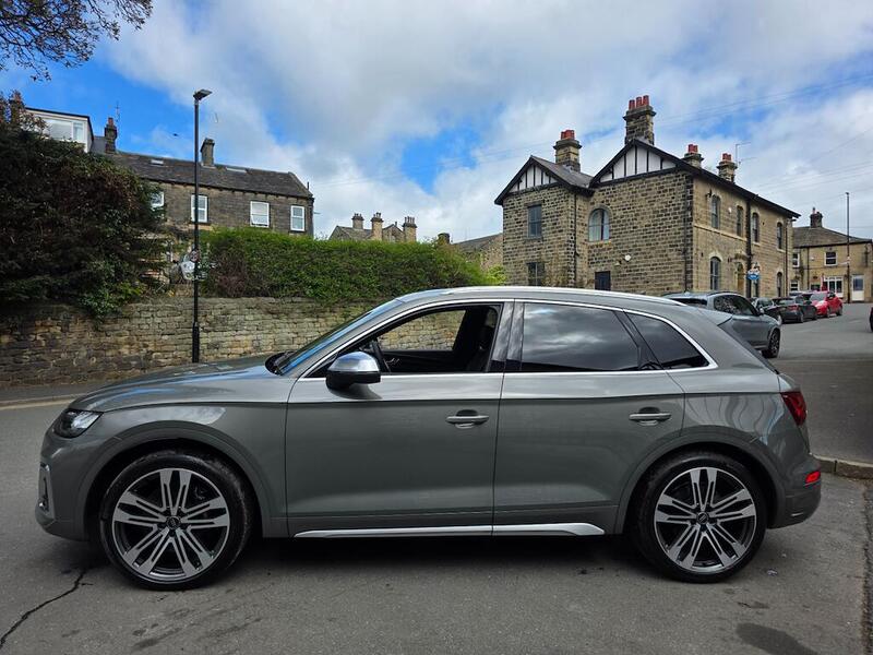 Audi Audi SQ5 view 4
