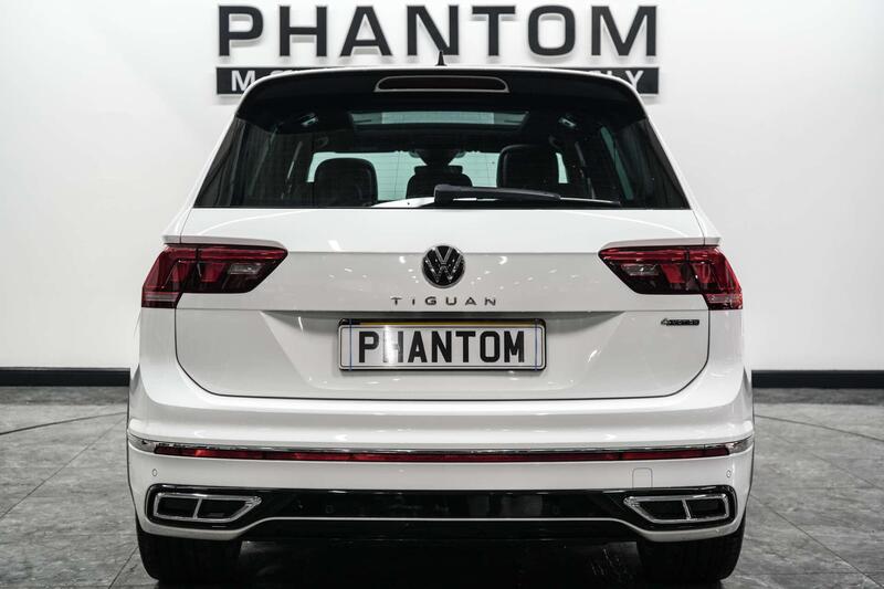 Volkswagen Tiguan view 4