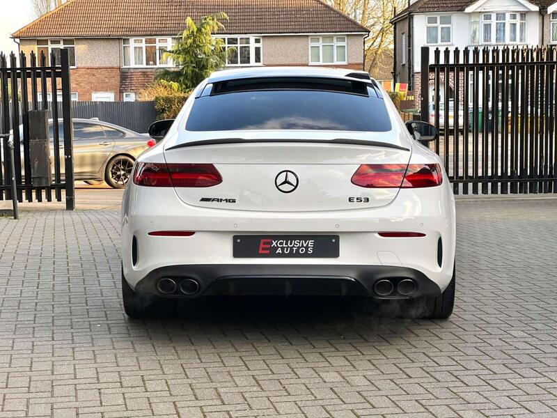Mercedes-Benz E-Class view 37