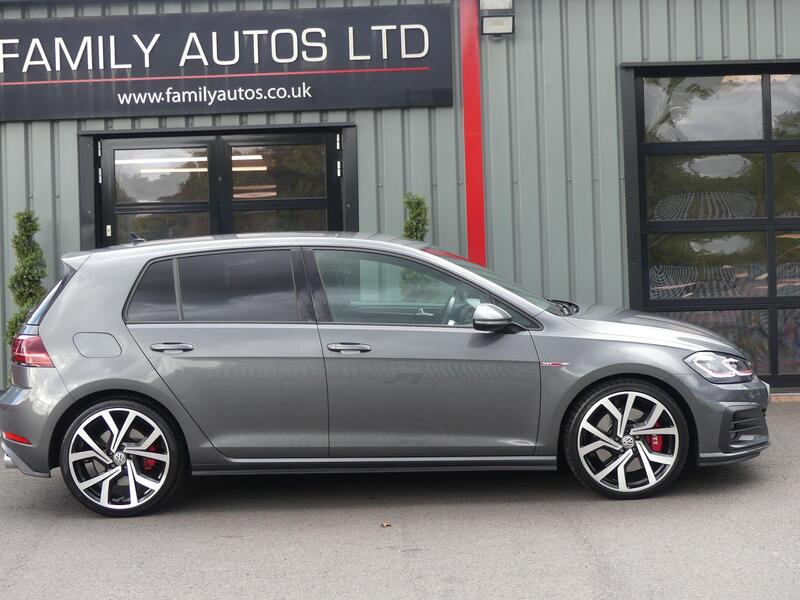 Volkswagen Golf view 6