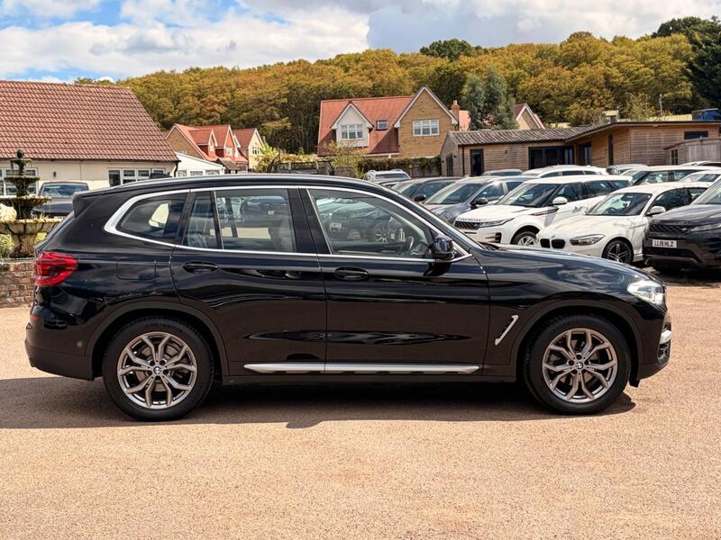 BMW X3 view 5
