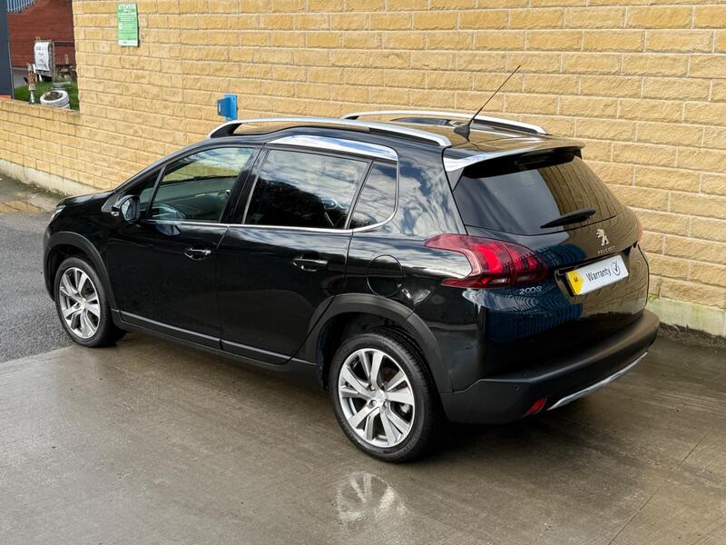 Peugeot 2008 view 3