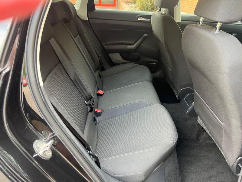 Volkswagen Polo view 10