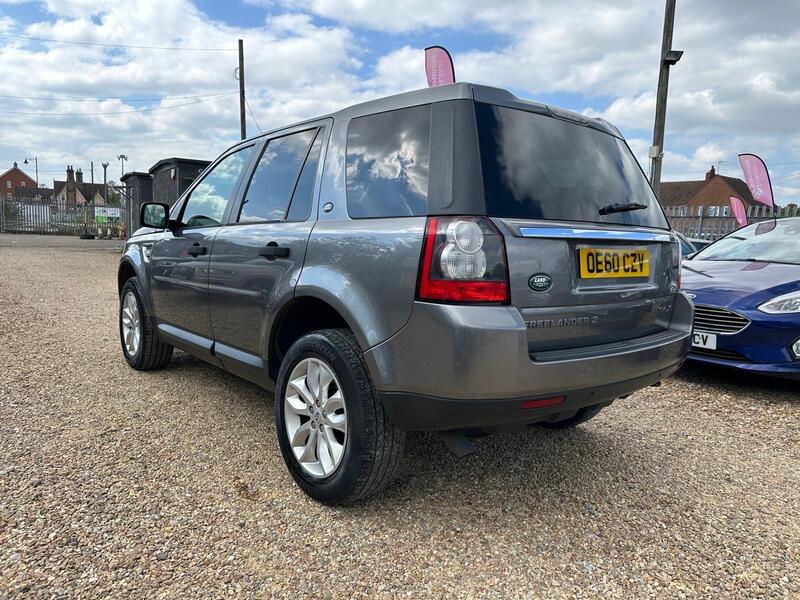 Land Rover Freelander 2 view 6