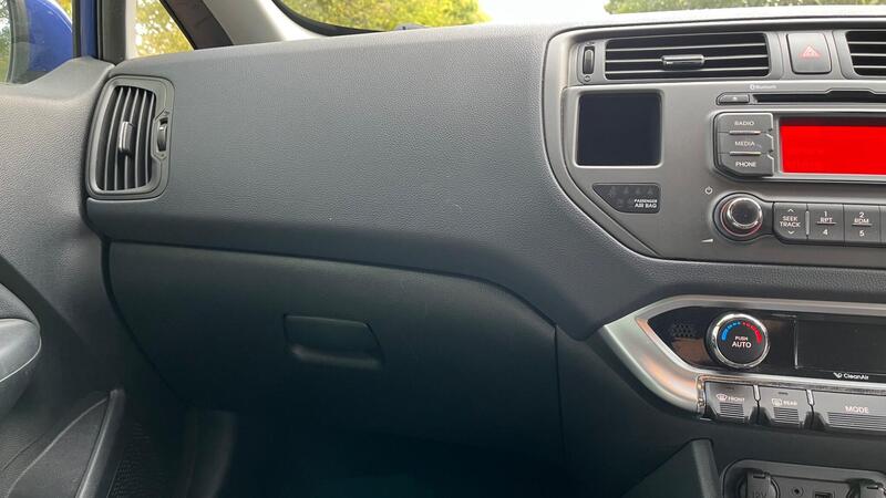 2014 Kia Rio — photo 39