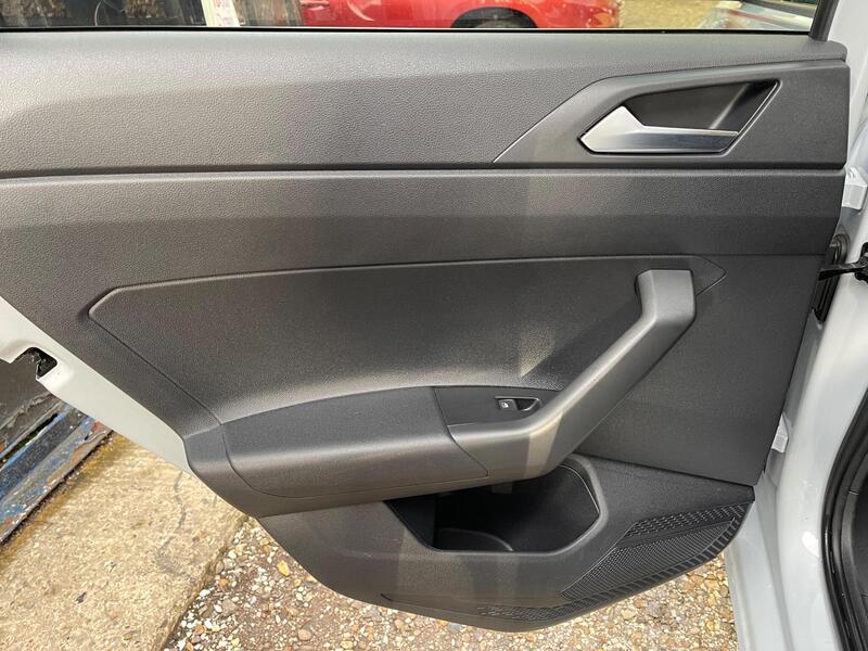Volkswagen Polo 1.0 TSI Match Euro 6 (s/s) 5dr thumbnail 20