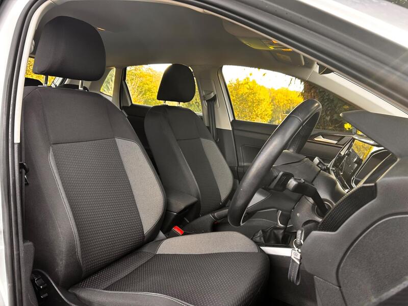 Volkswagen Polo view 6