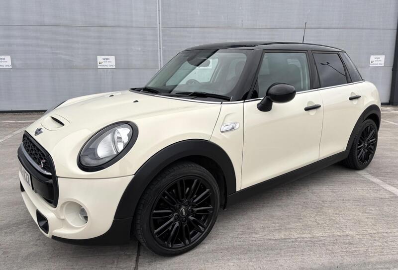 Mini Cooper main image