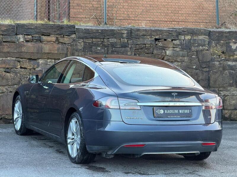 Tesla Model S view 5