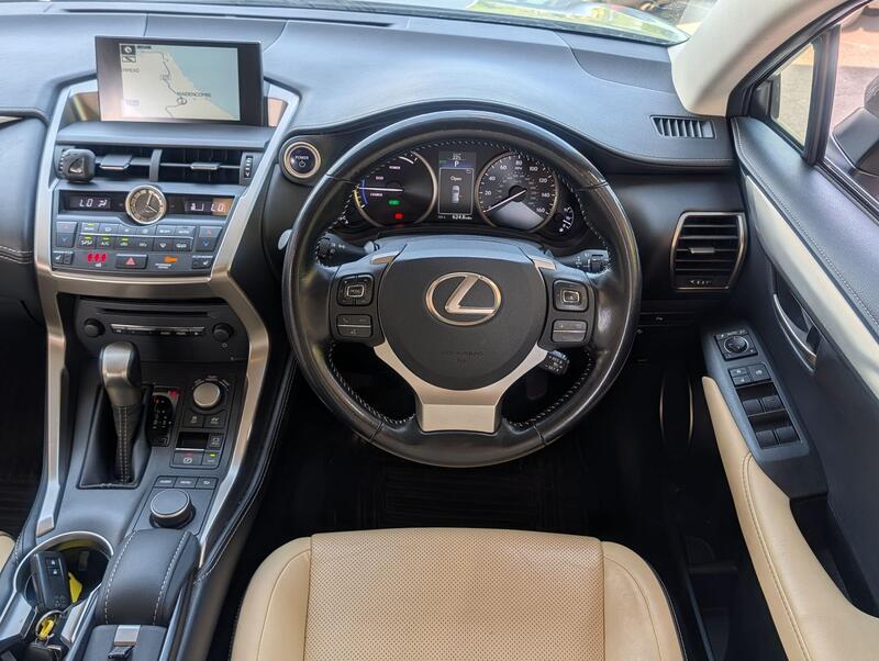 Lexus NX view 3