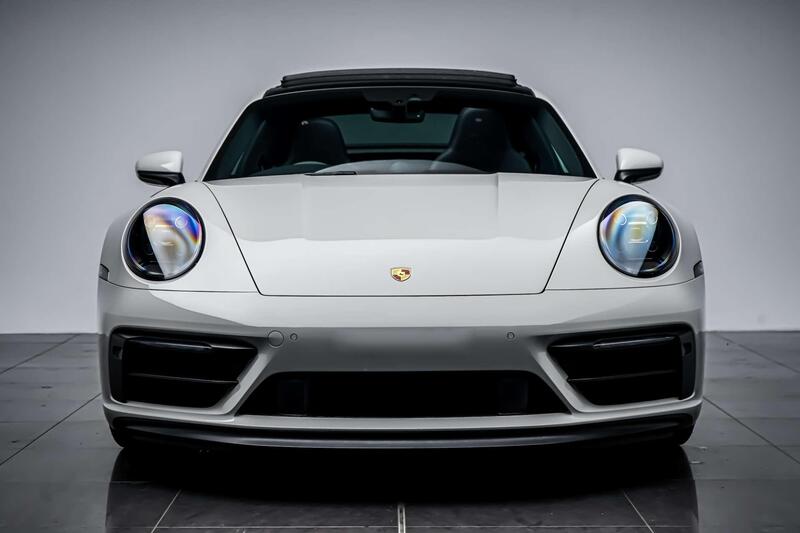 Porsche 911 view 2
