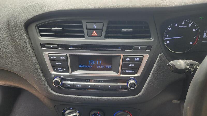 2015 Hyundai i20 — photo 20
