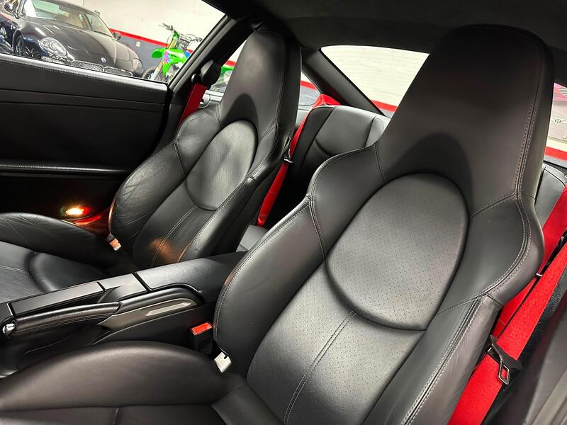 Porsche 911 view 4
