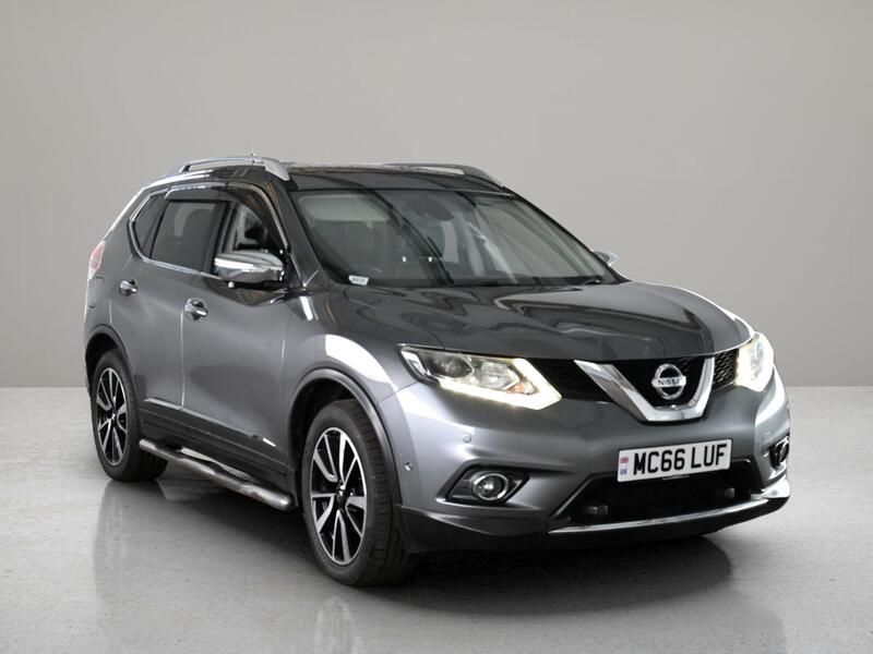 Nissan X-Trail view 4