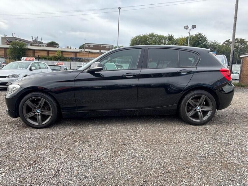 BMW 1 Series view 4