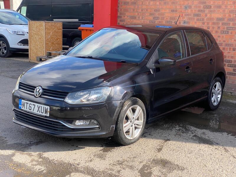 Volkswagen Polo view 2