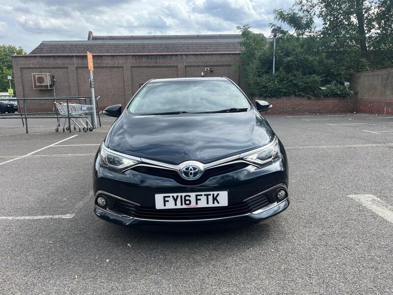 Toyota Auris view 2