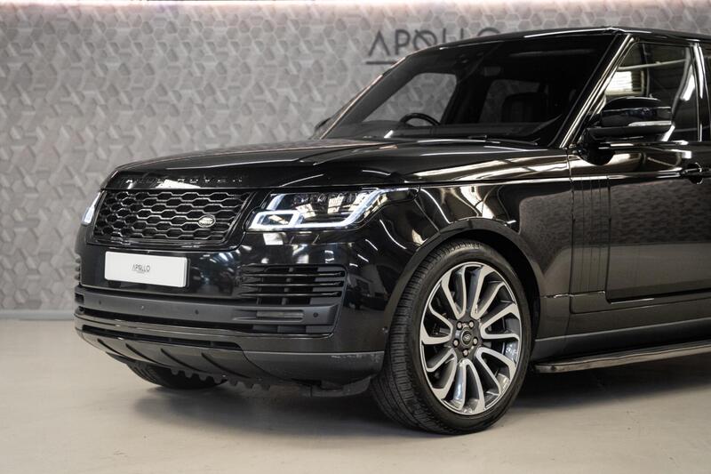 Land Rover Range Rover view 2