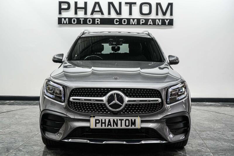 Mercedes-Benz Mercedes-Benz GLB view 2