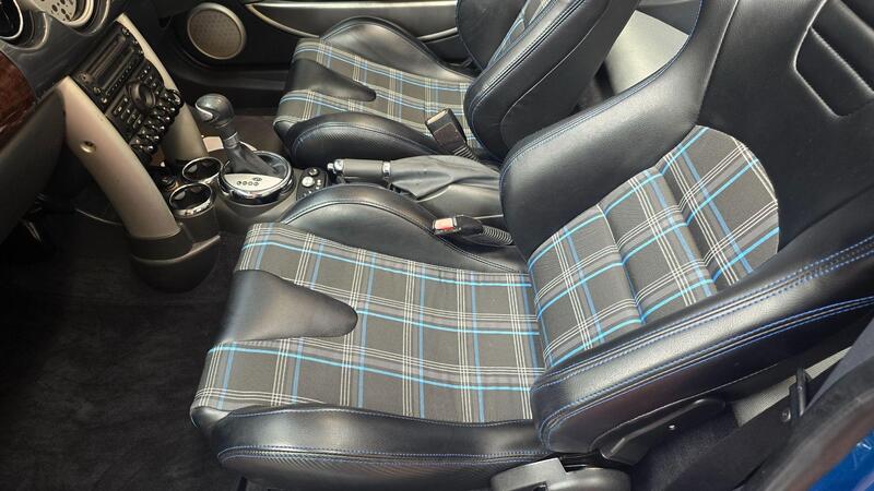 Mini Convertible view 5