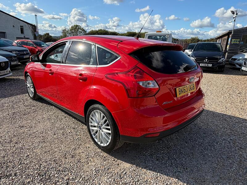 Ford Focus view 7