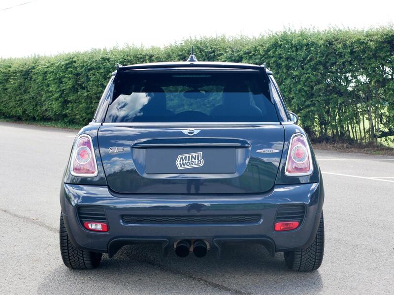 Mini Cooper view 7