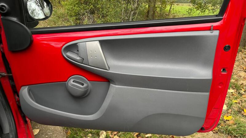 2009 Peugeot 107 — photo 39