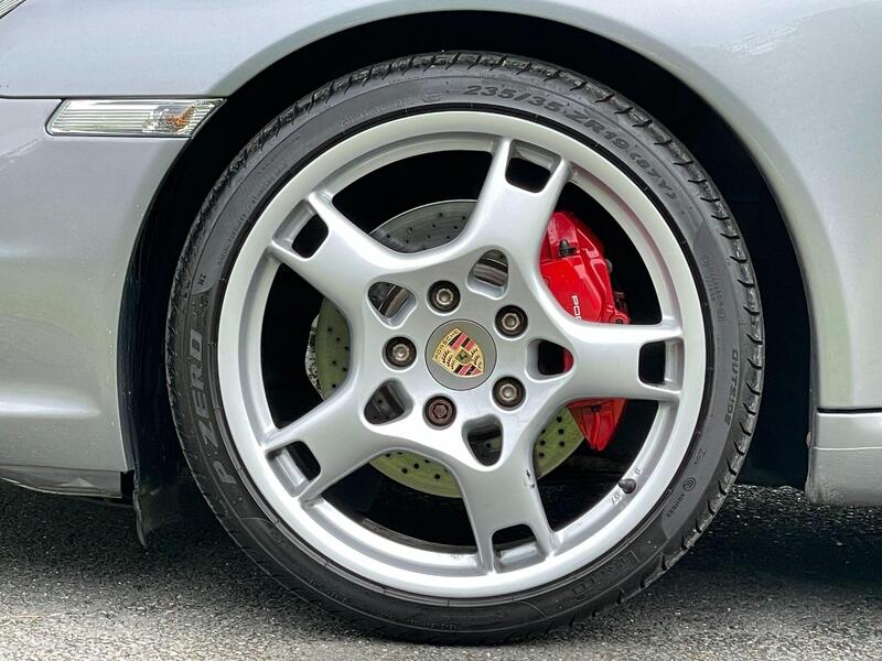 Porsche 911 view 69