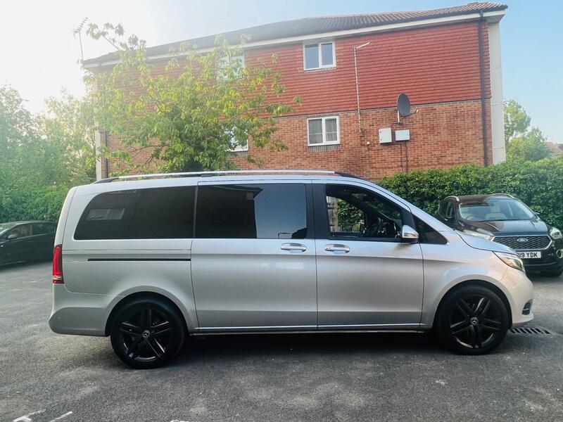 Mercedes-Benz V-Class view 28