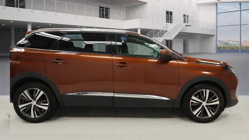 Peugeot 5008 view 5