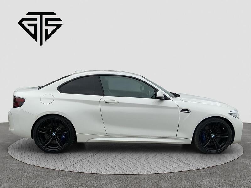 BMW M2 view 2