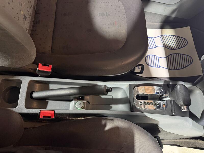 2002 Skoda Fabia — photo 26