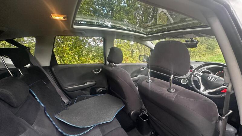 2011 Honda Jazz — photo 16