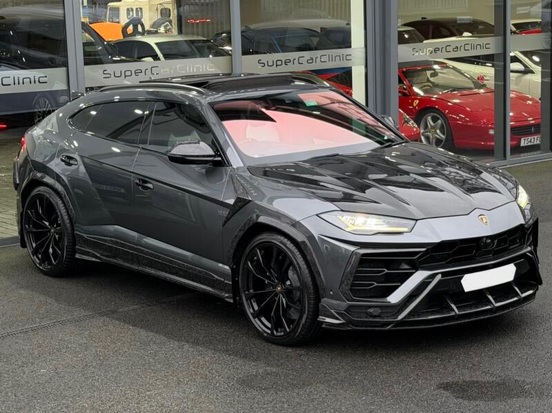 Lamborghini Urus view 4