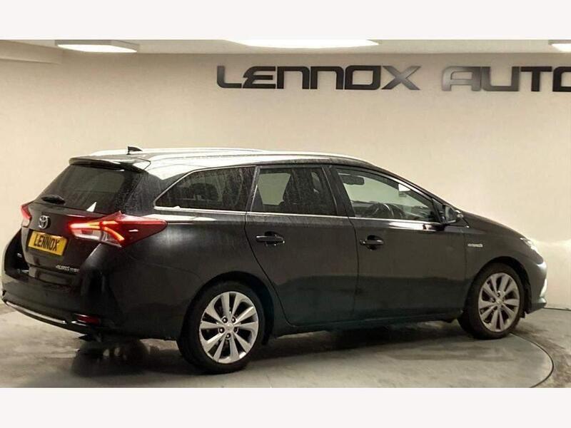 Toyota Auris view 6