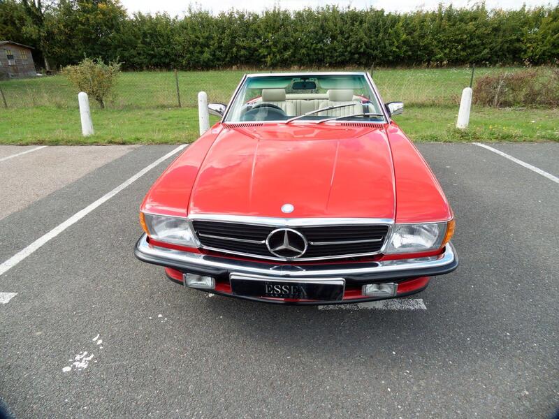 Mercedes-Benz SL view 16
