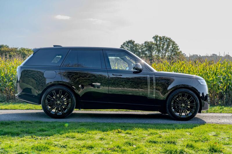 Land Rover Range Rover view 4