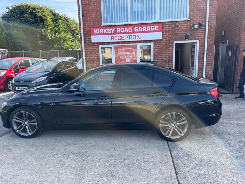 BMW 3 Series view 5