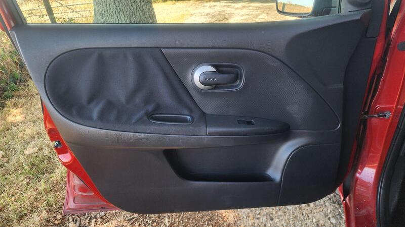 2010 Nissan Note — photo 45