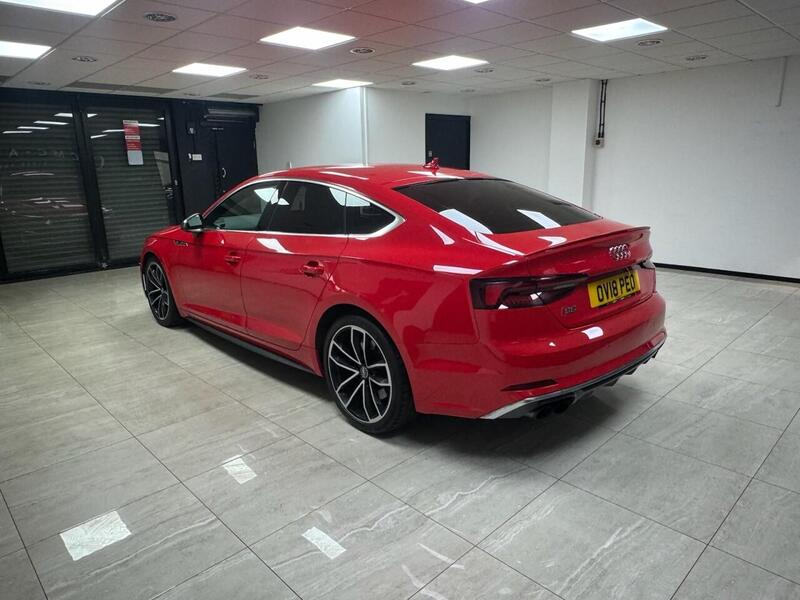 Audi S5 view 5