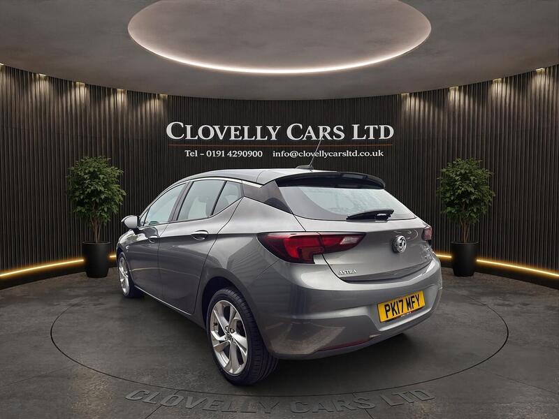 Vauxhall Astra view 7